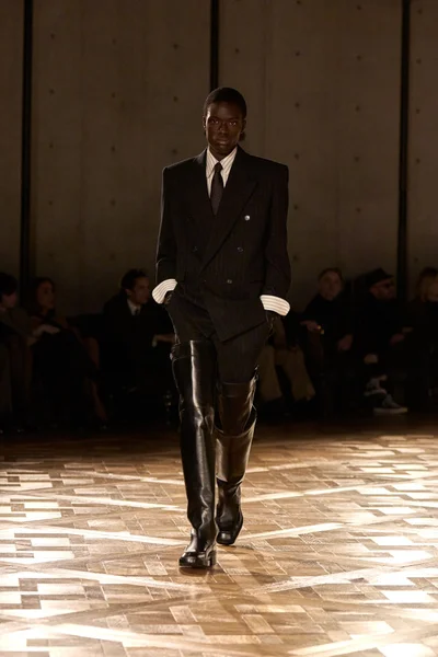 Look 5